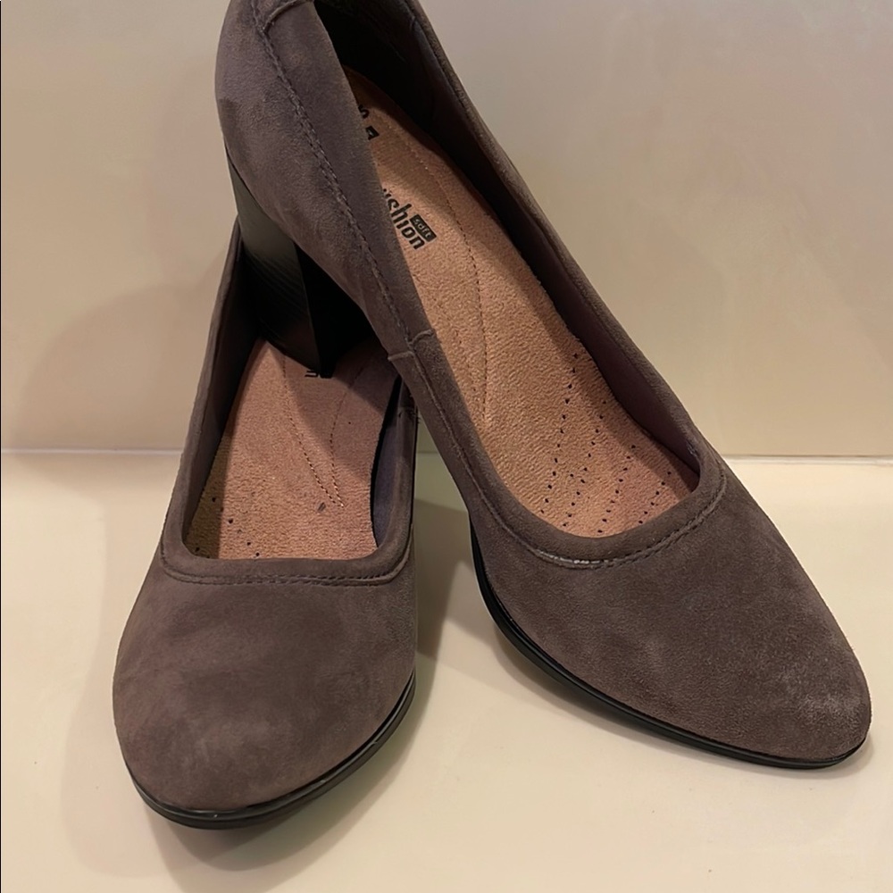 Clarks Gray Suede Heels NWT Size 9